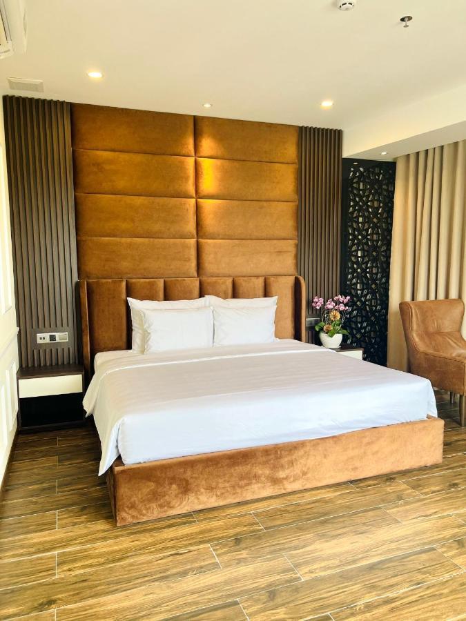 Mai Vy Hotel Tay Ninh Esterno foto